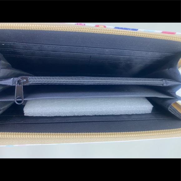 Multicolor Wallet - Picture 4 of 4